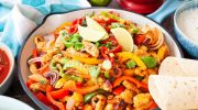 This is one of the most delicious dishes of Mexican cuisine. Make fajitas for a party