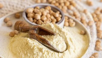 A protein and fiber-rich alternative to wheat flour. It keeps you full for longer and helps control sugar levels