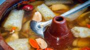 In Asia, they even add it to broth because it is the fruit of "longevity". It is honey for the heart and liver