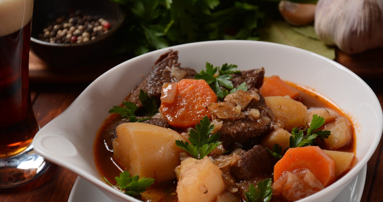 I tried the recipe for Irish beef stew. Lots of vegetables, juicy meat and one side dish