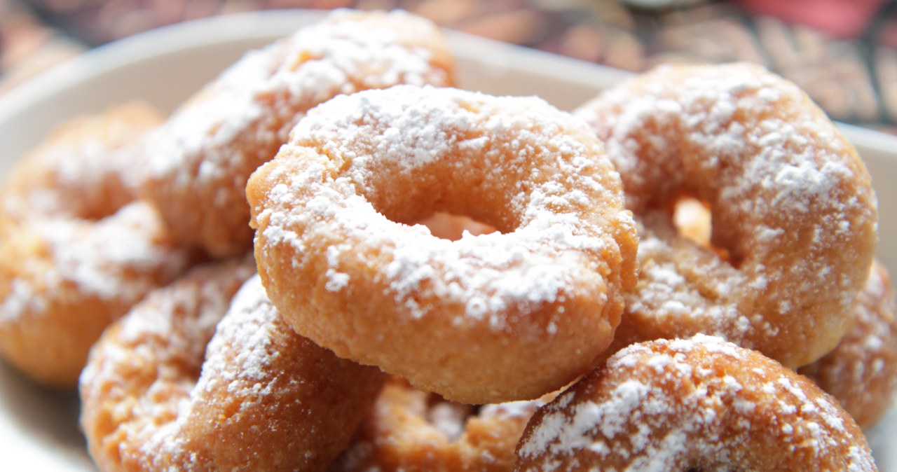 Easy to make and so delicious. Spanish tires are fluffy and light