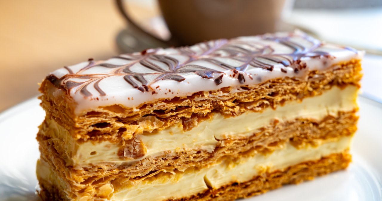 This is a different version of Napoleon, the family will be speechless with delight. Caramel cake step by step