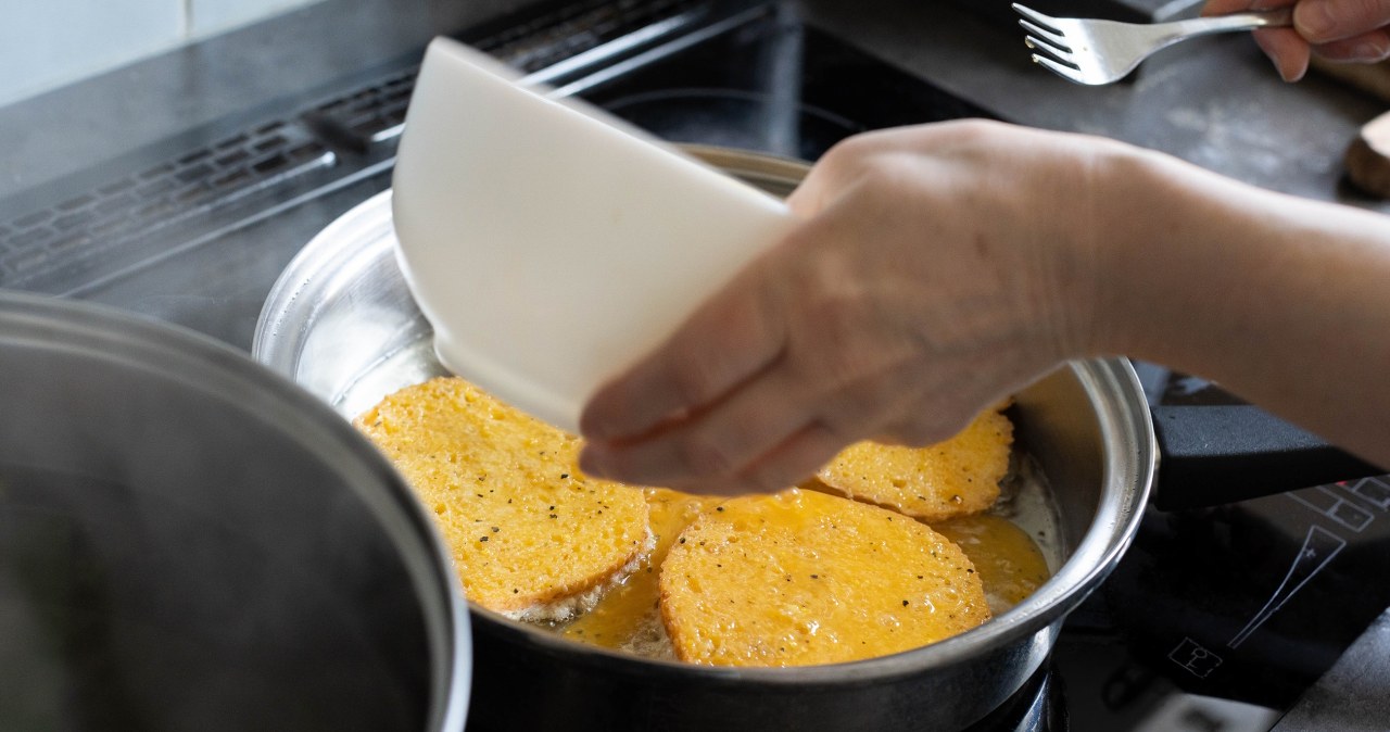 My kids loved this dinner. In the Polish People's Republic it was quite a delicacy