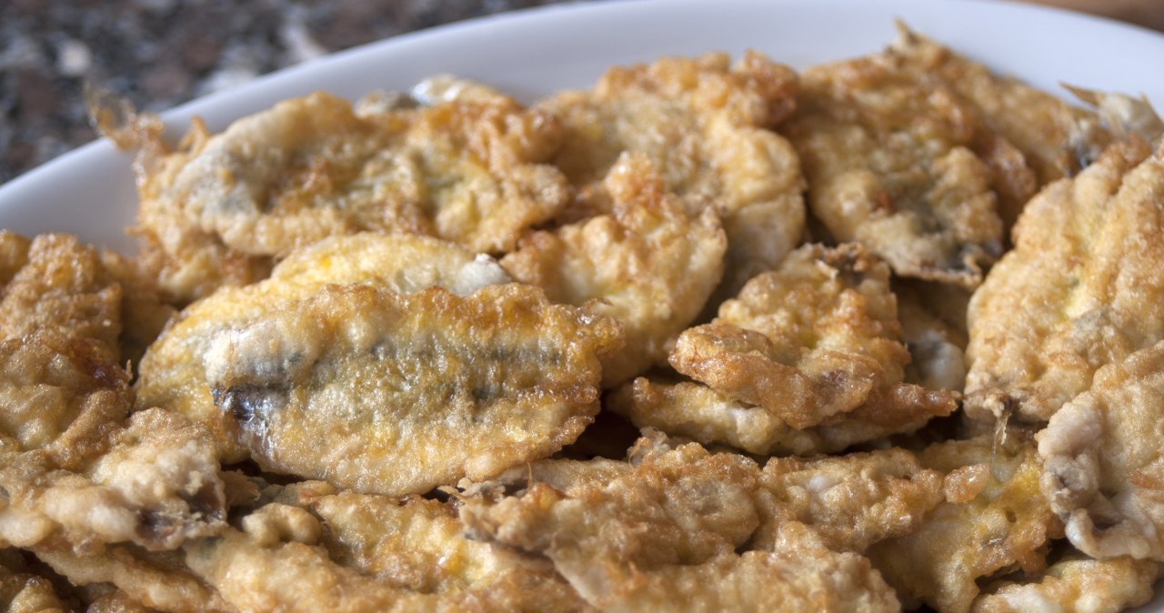 A delicious snack for Shrove Tuesday and Ash Wednesday. Prepare it two days in advance, it will be even better