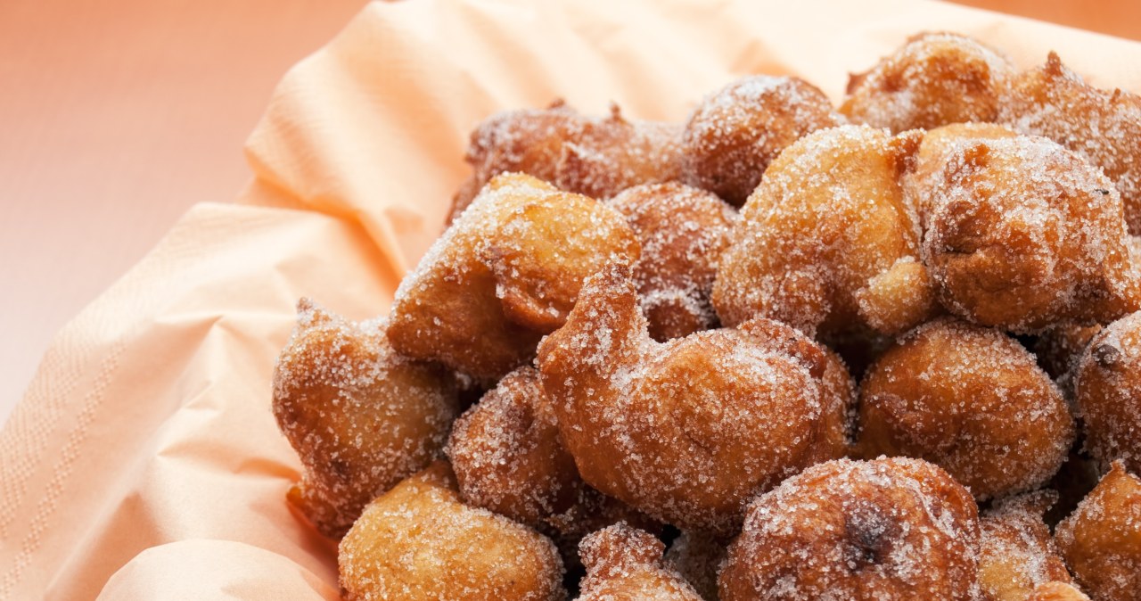 Golden donuts with yogurt melt in your mouth. Bulgarian recipe step by step