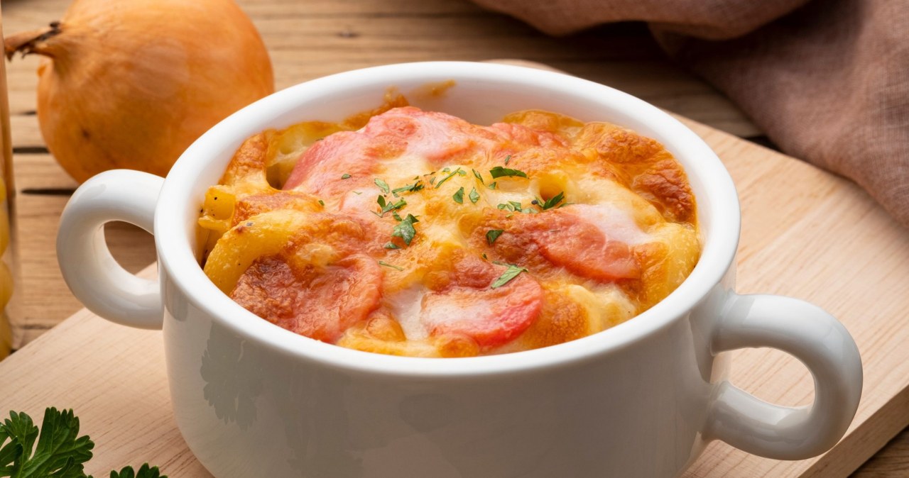 Take your favorite pasta and sausage. You will make a delicious casserole for dinner