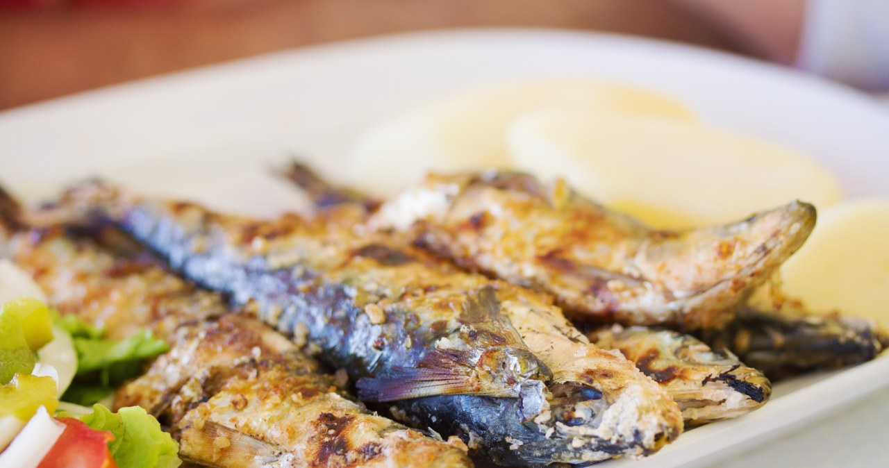 A small fish with enormous properties. It does not contain mercury, supports the heart and memory, and takes care of the condition of bones