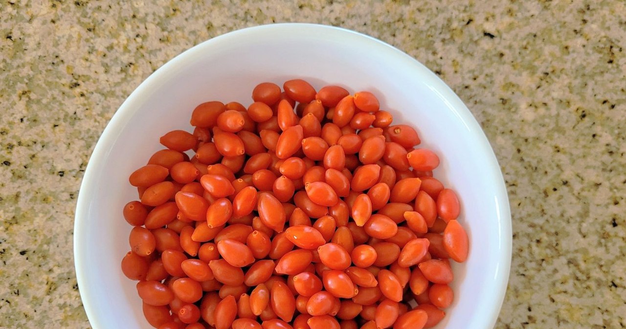 Red "diamonds" of longevity. They take care of your eyesight, regulate sugar levels and help you lose weight