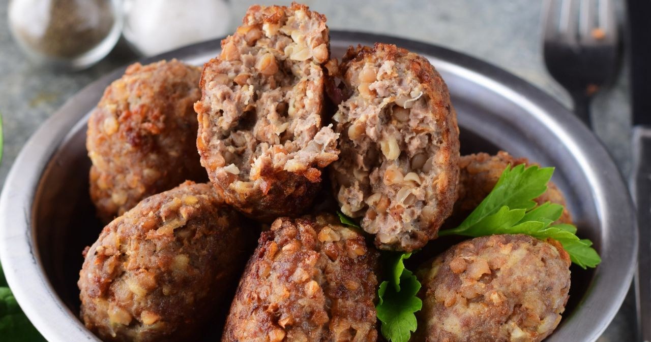 I add an unusual ingredient to the minced meat and the cutlets come out "prime grade". I got the recipe from a friend from the Bieszczady Mountains