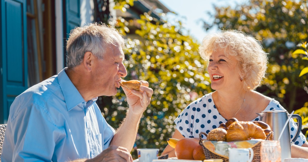 Italians and Greeks eat regularly and are long-lived. Polish seniors should too