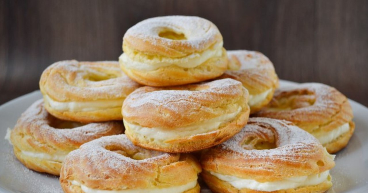 The best steamed donuts with custard cream. Step by step recipe