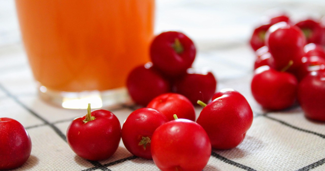 It is called the Barbados cherry. It has 30 times more vitamin C than lemon and supports collagen production