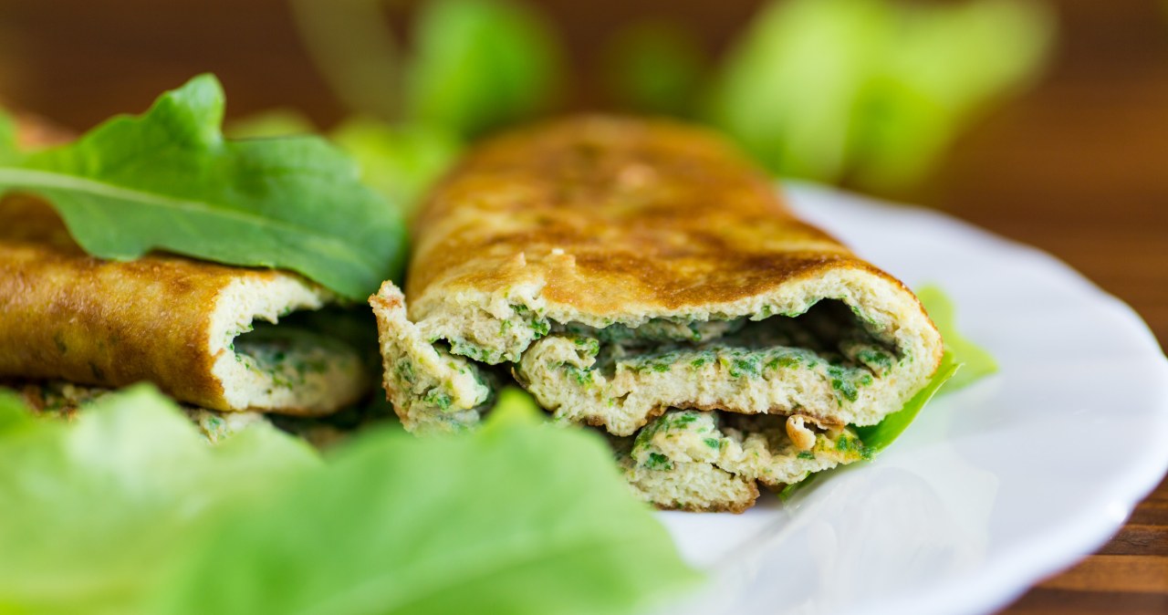 Instead of stuffing yourself with bread, make a nutritious wrap. No flour, only healthy ingredients, it fills you up for a long time