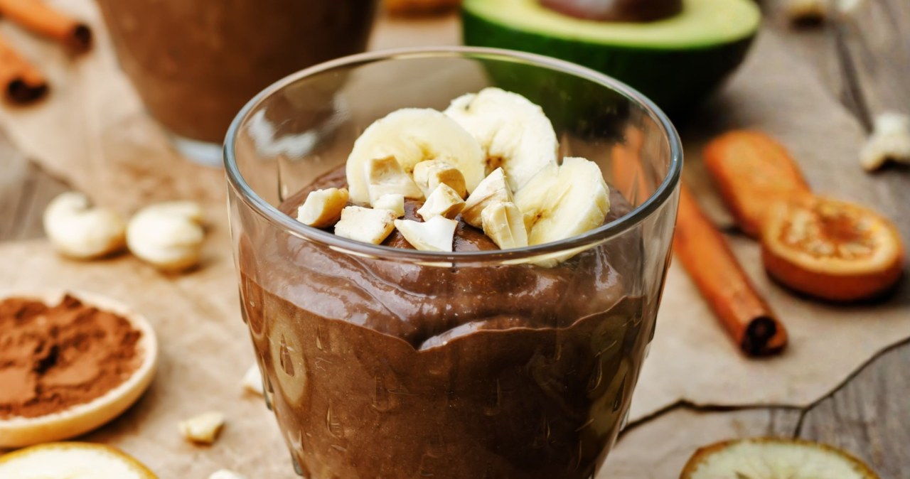 Can't you imagine pancakes or toast without chocolate cream? Make a healthy version of it