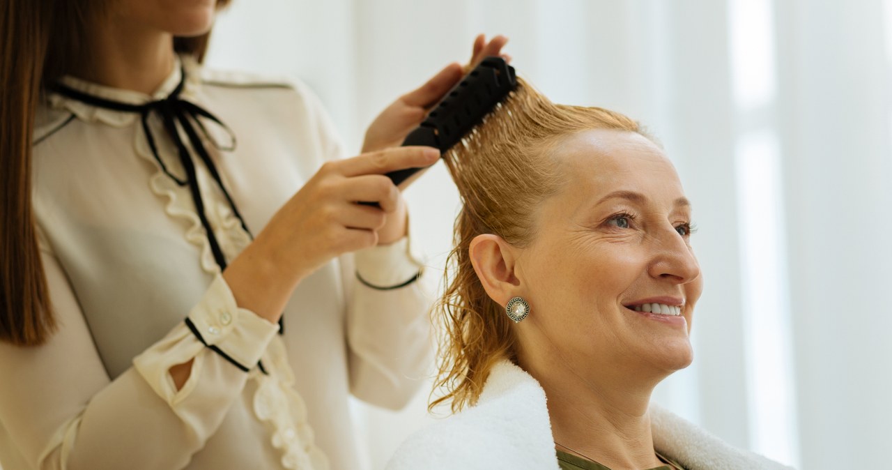 Hairdressers recommend this cut. Thin hair looks twice as thick