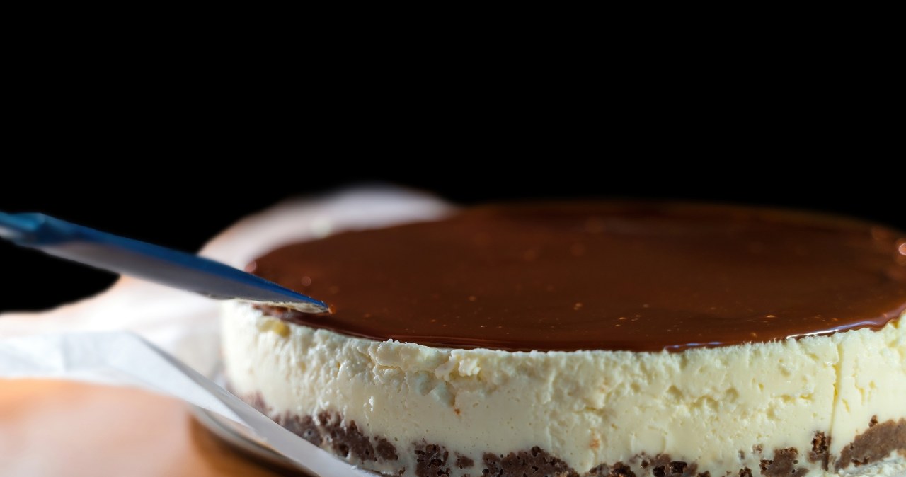 This is the best cake for Women's Day. Perfect and easy to prepare