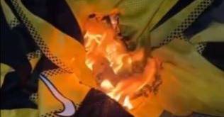 "Coward": Benzema leaves Al Ittihad for a rival and there are already those who burn the Frenchman's shirt