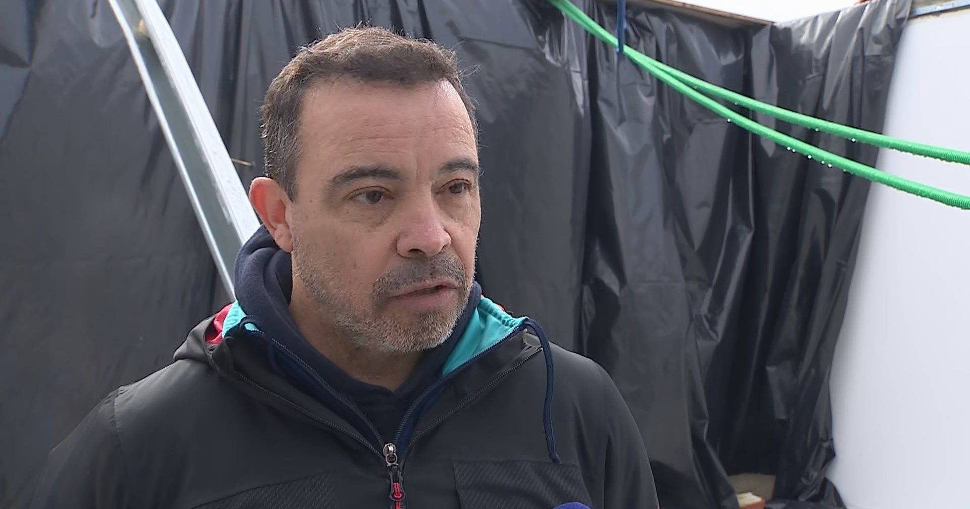 "We survive here, I don't know how": people saw a house ready for its debut being destroyed by the storm