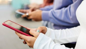 NOS and MEO reject criticism from Marcelo Rebelo de Sousa after storms Kristin and Leonardo