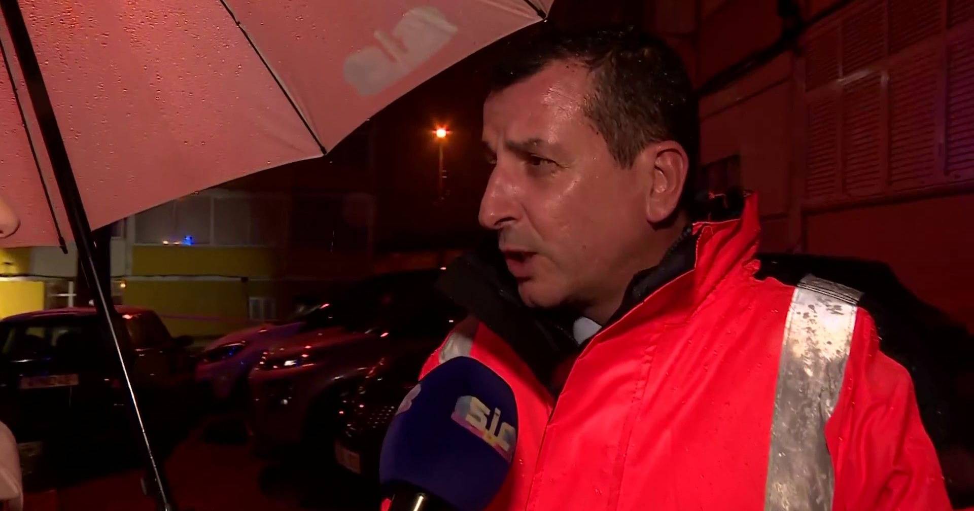 Building at risk of collapsing after false ceiling collapse forces residents to evacuate in Carcavelos