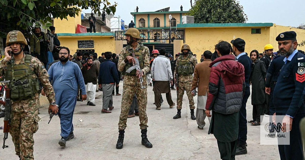Explosion at mosque in Pakistan leaves 31 dead and 169 injured