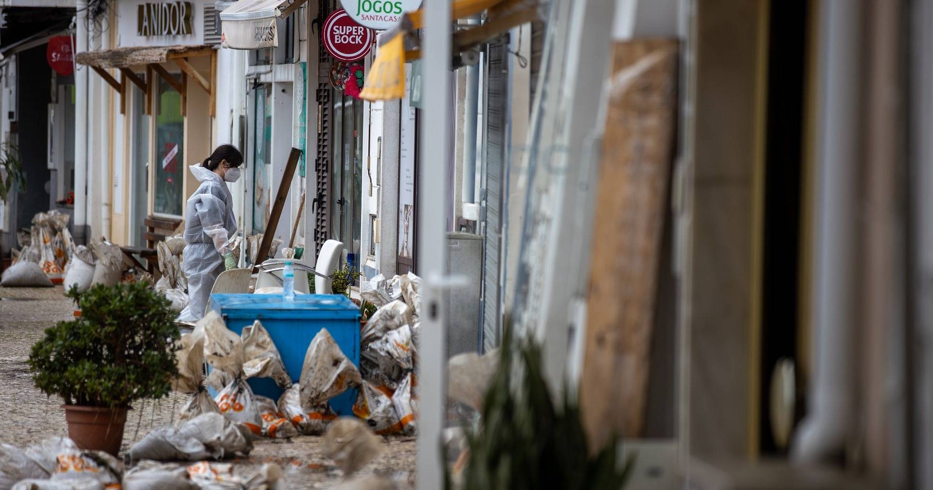 Alcácer do Sal accounts for losses after floods: library loses 30 years of assets
