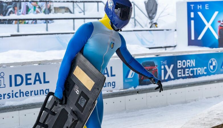 "Betrayal". Olympic Committee bans helmets with photos of Ukrainian athletes killed in the war