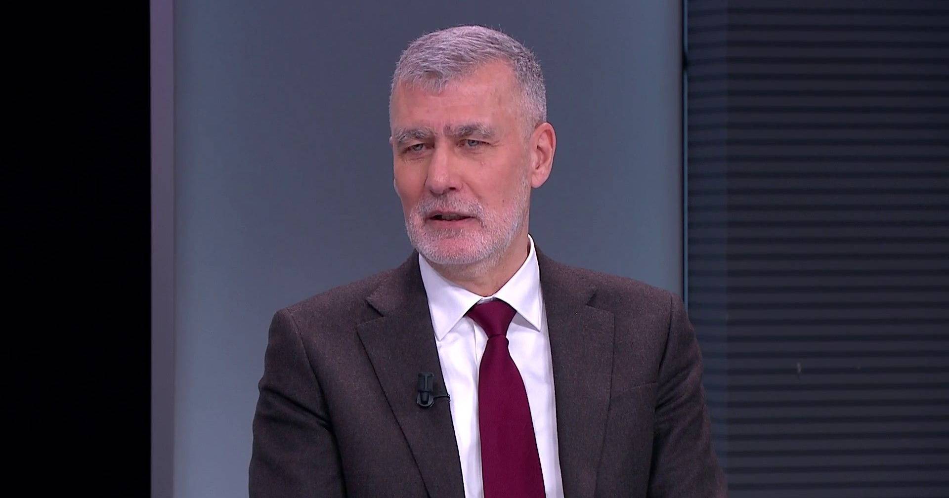 Resignation of the Minister of Internal Administration protects the Government and “benefits the population”, argues Gouveia e Melo