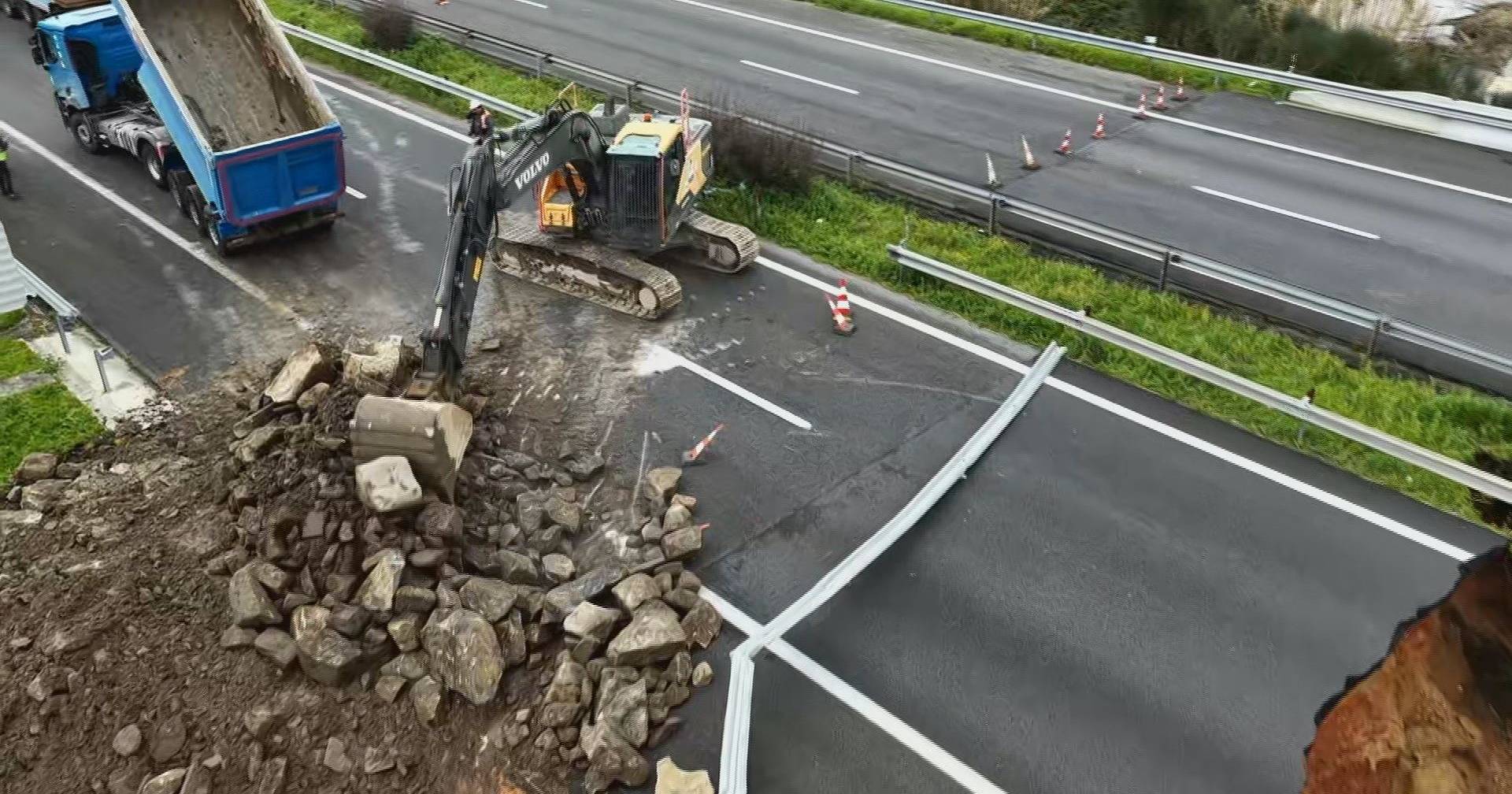 THE! closed for several weeks: 7 thousand tons of rock already landed