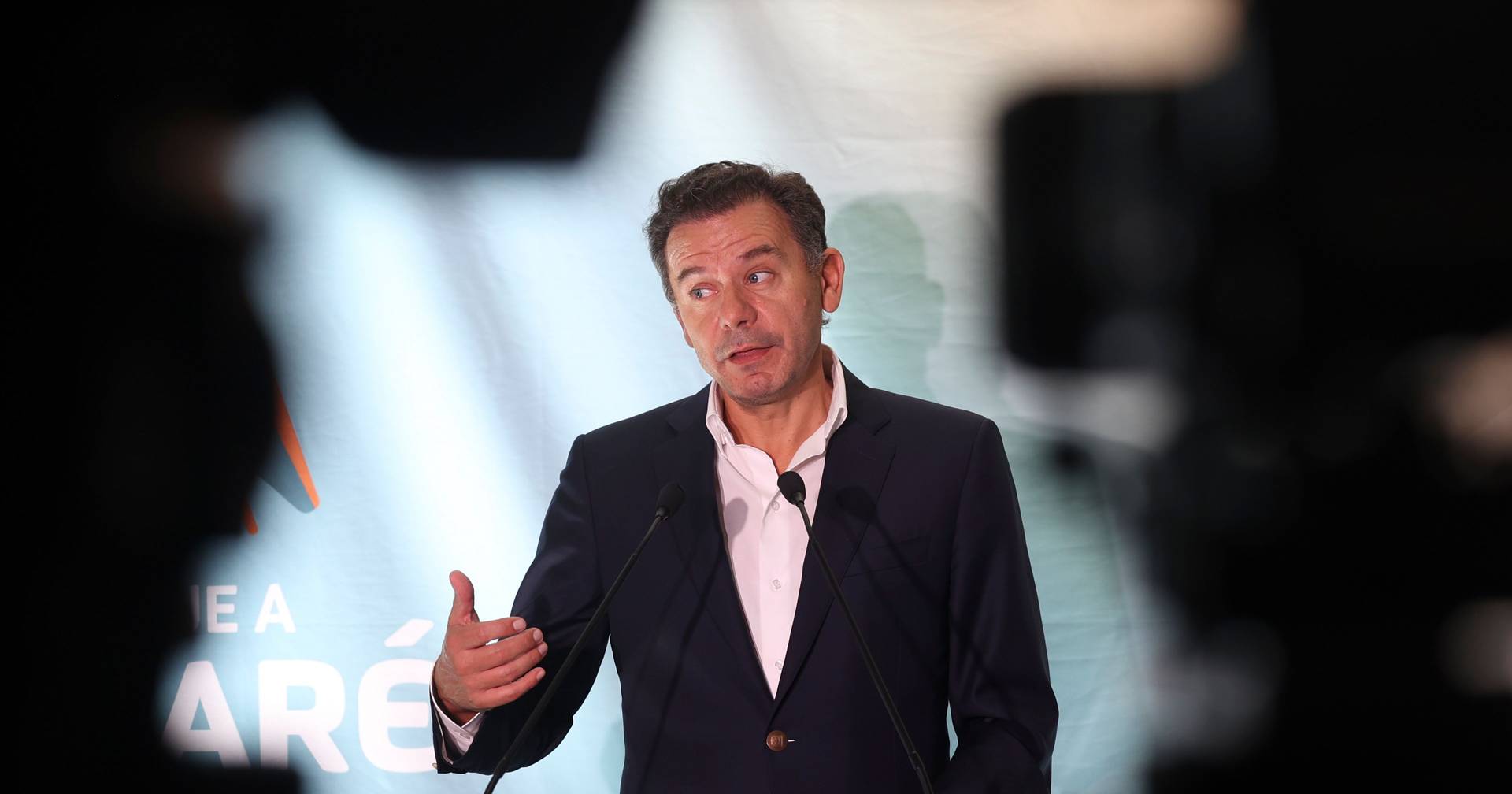 What is known about the Public Ministry's new investigation into Luís Montenegro's house?