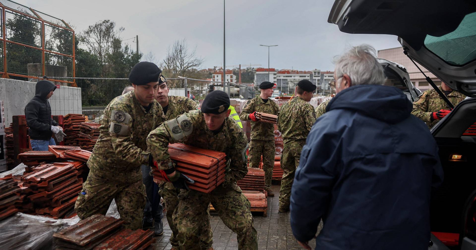 Lack of energy, plenty of solidarity: 300,000 tiles have already been delivered to Leiria