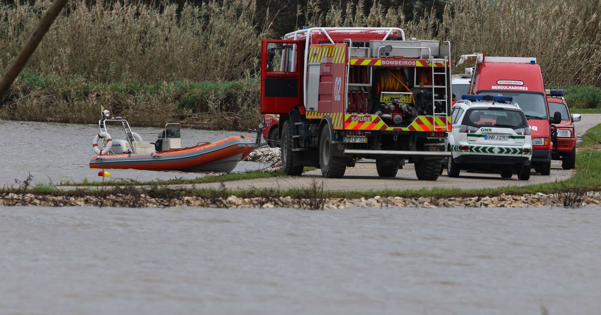 20 minutes: missing couple in Montemor-o-Velho found lifeless inside submerged car