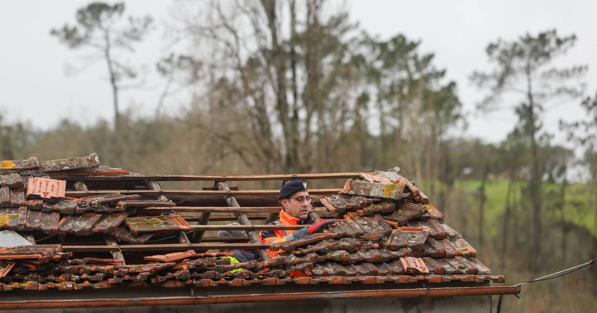 Government prepares support package for families with homes destroyed by storms