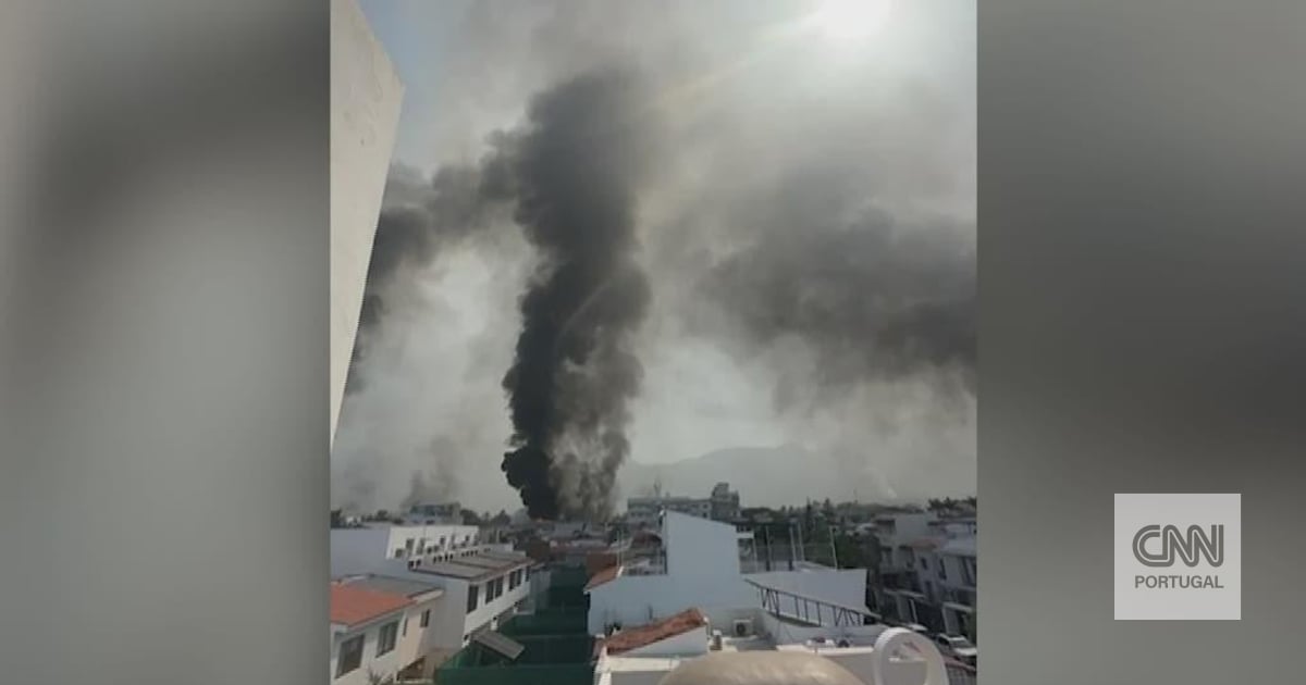 Smoke columns everywhere: Mexican city burns after unprecedented military operation