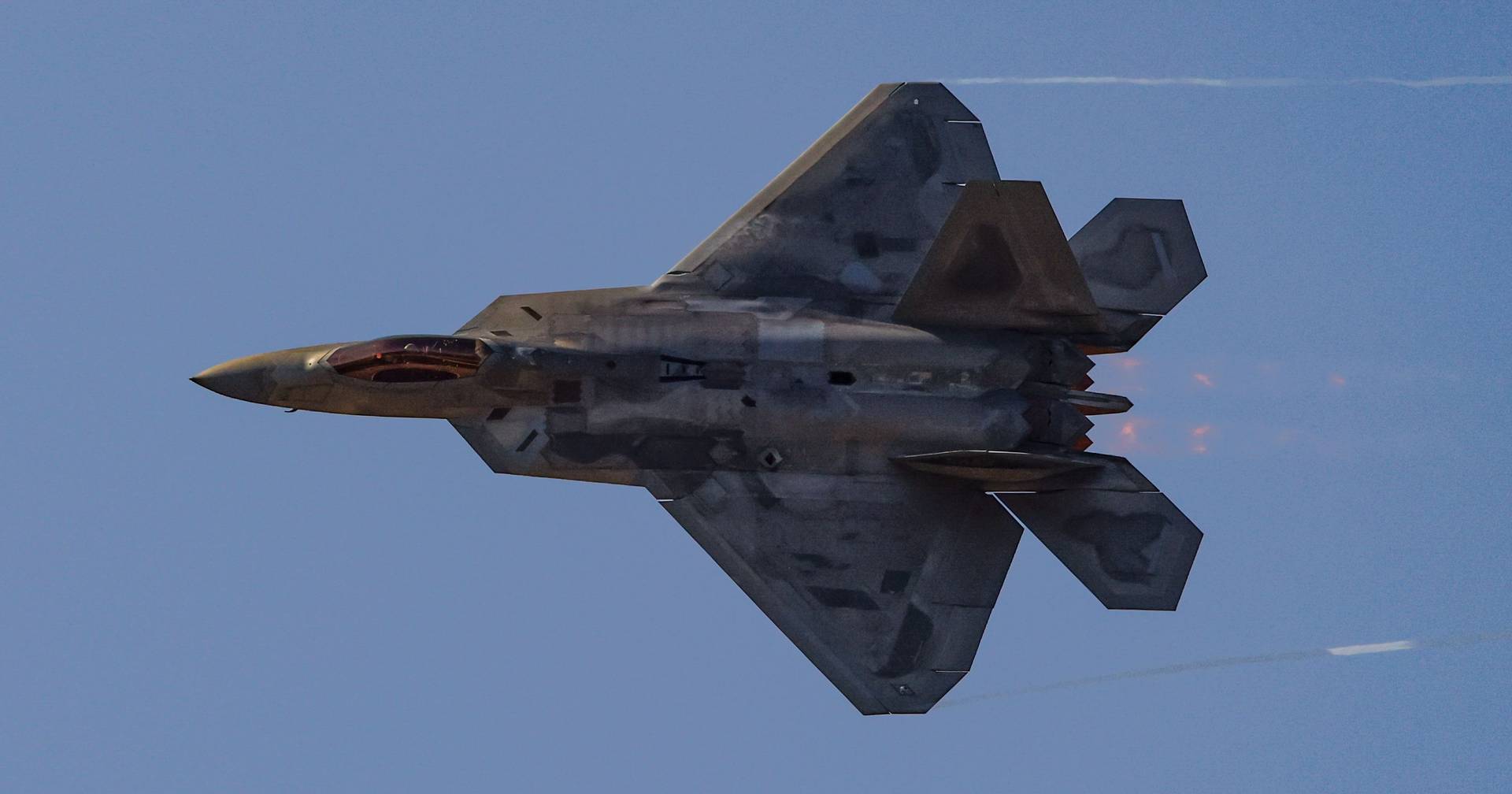 F-22 fighter jets land in Israel to join US deployment