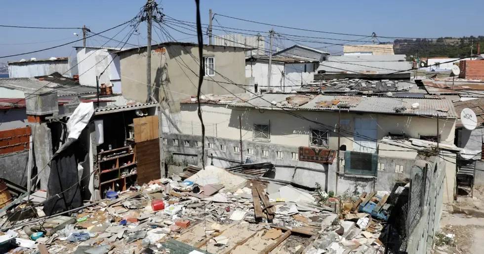 IHRU accuses Câmara de Almada of 'pushing' the problem of illegal neighborhoods to the State