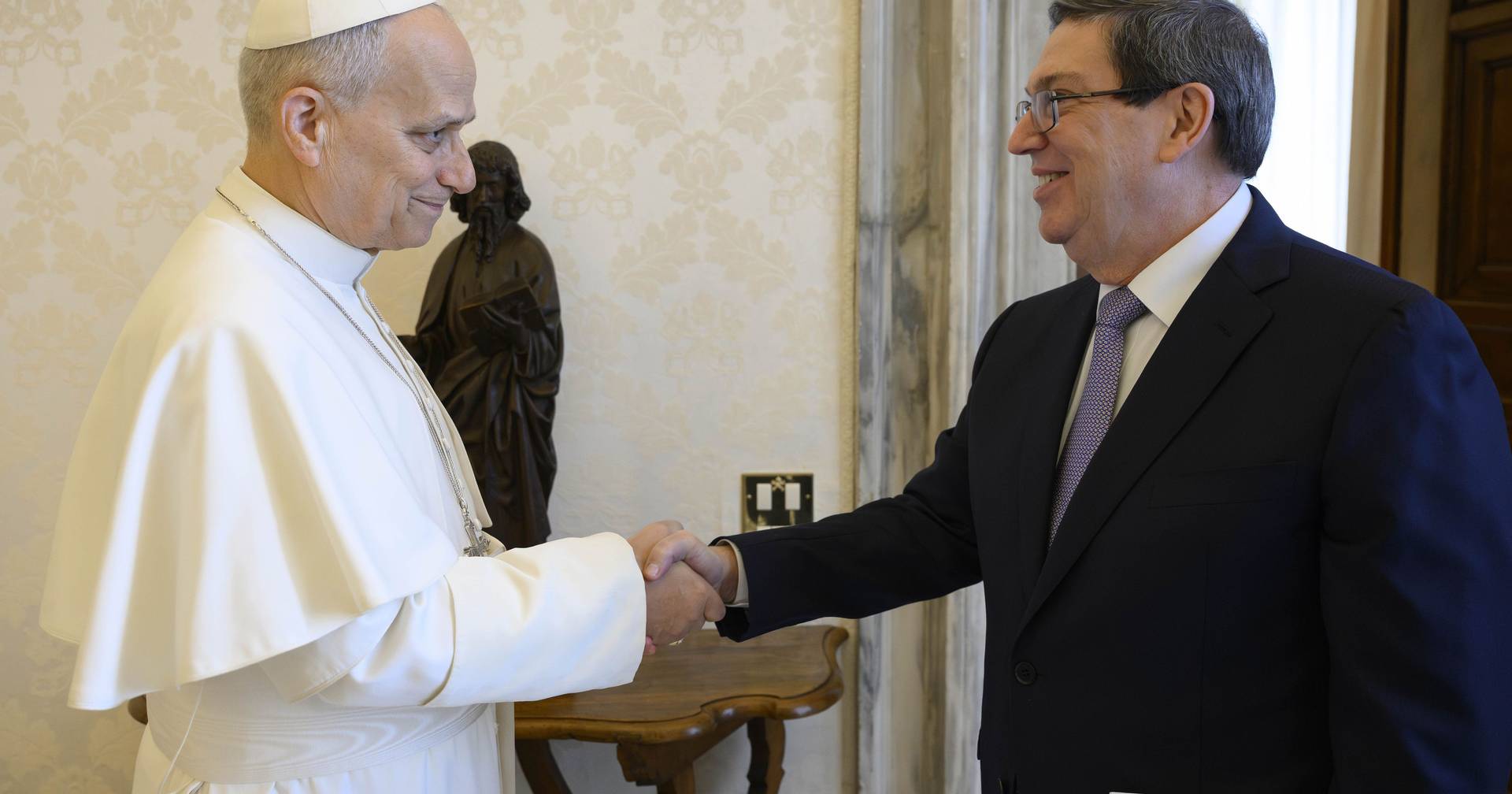 Pope received Cuban minister at a time of tension between the island and the United States