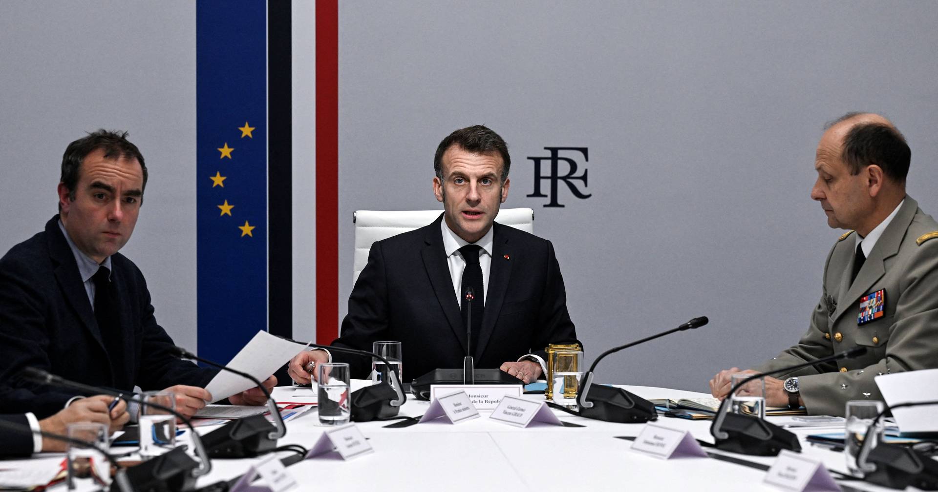 France calls emergency meeting to define position on escalation in Middle East