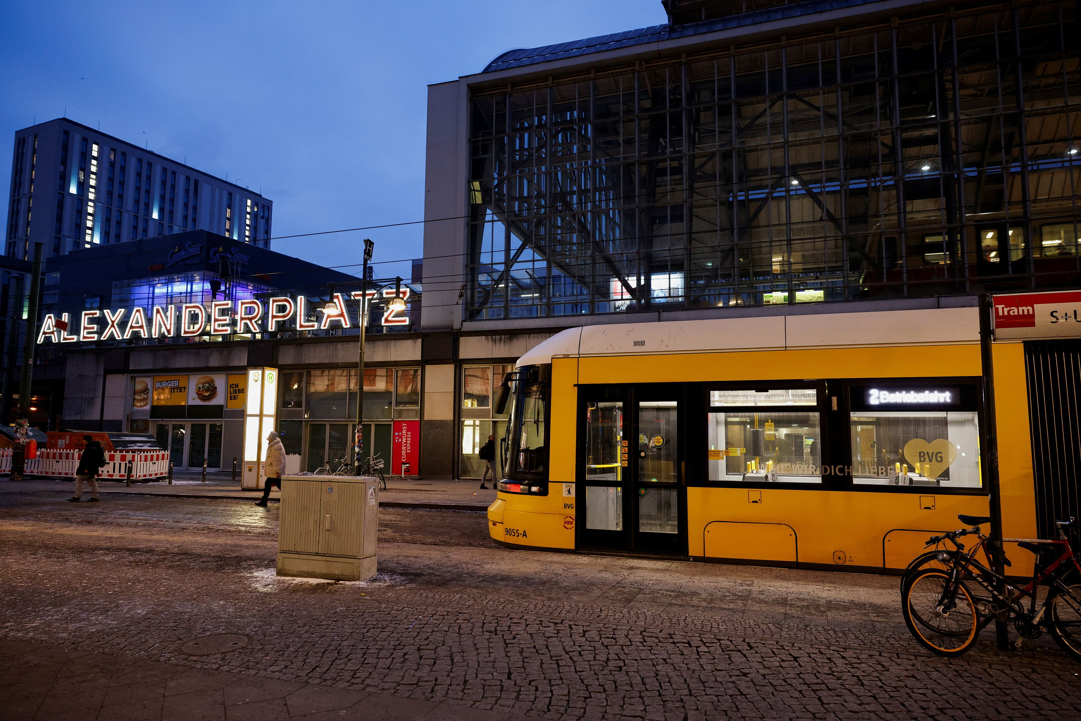 Germany: Chaos on the streets, transportation paralyzed