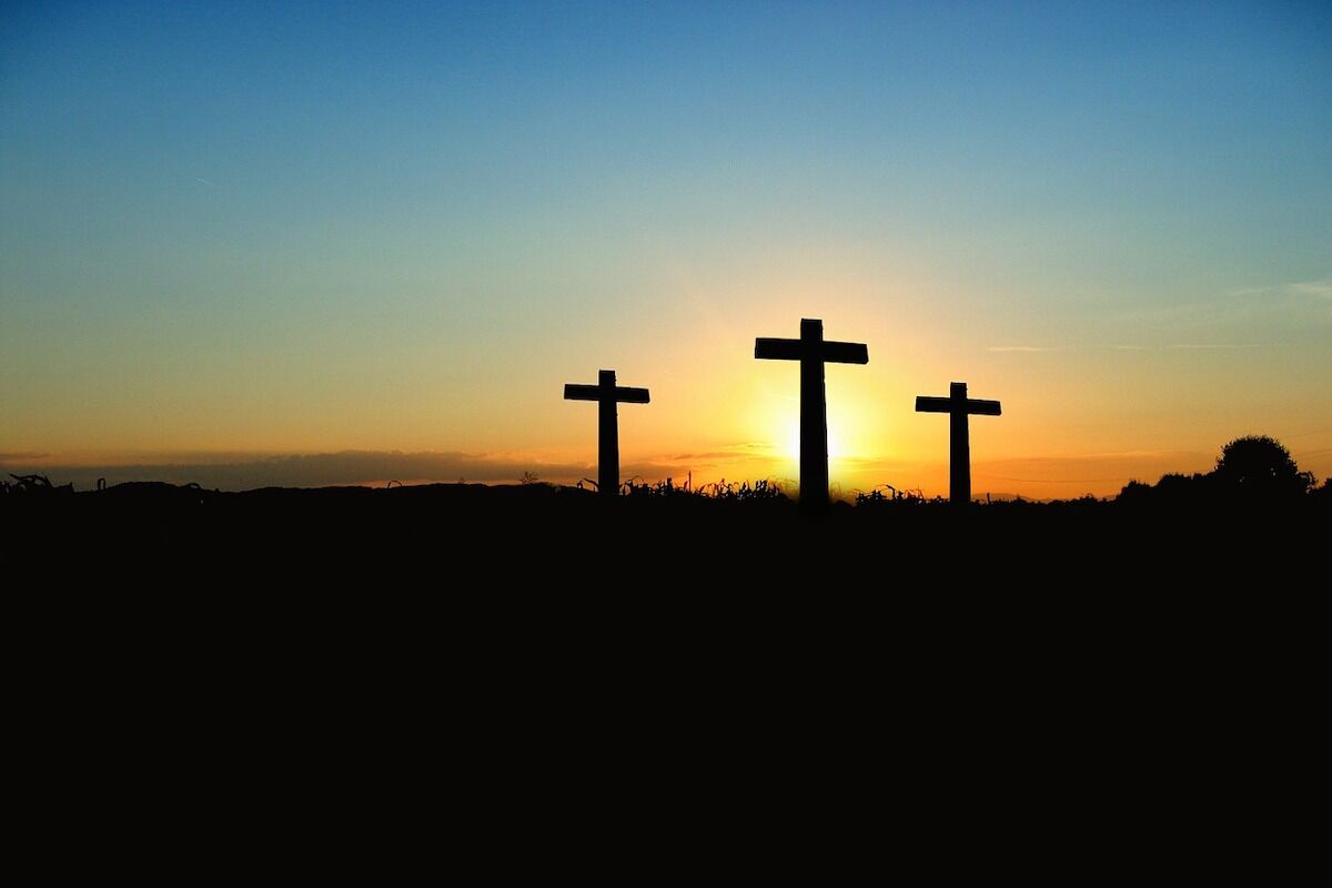 “At a funeral, the church becomes the village café” – other realities in Portugal