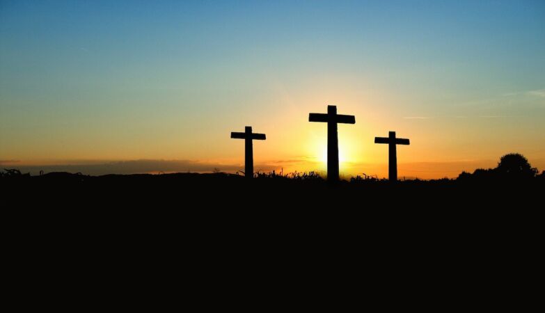 “At a funeral, the church becomes the village café” – other realities in Portugal