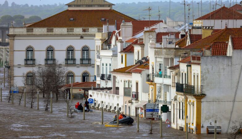 Meteorological hell continues in Portugal. Depression Marta comes in to rock