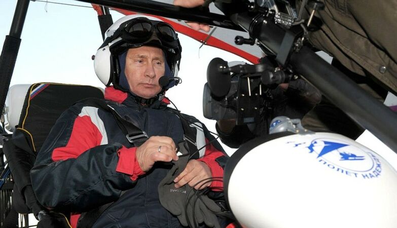 When “father” Putin taught birds to fly