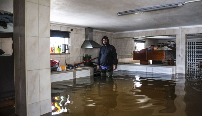 Bad weather: there is now a portal to request support; Government guarantees they can be paid in the next few days