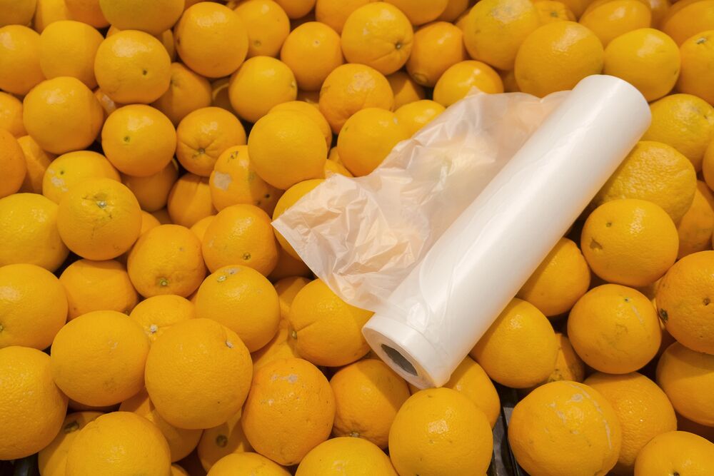 In January, plastic bags for fruit and vegetables run out. Change will have a cost