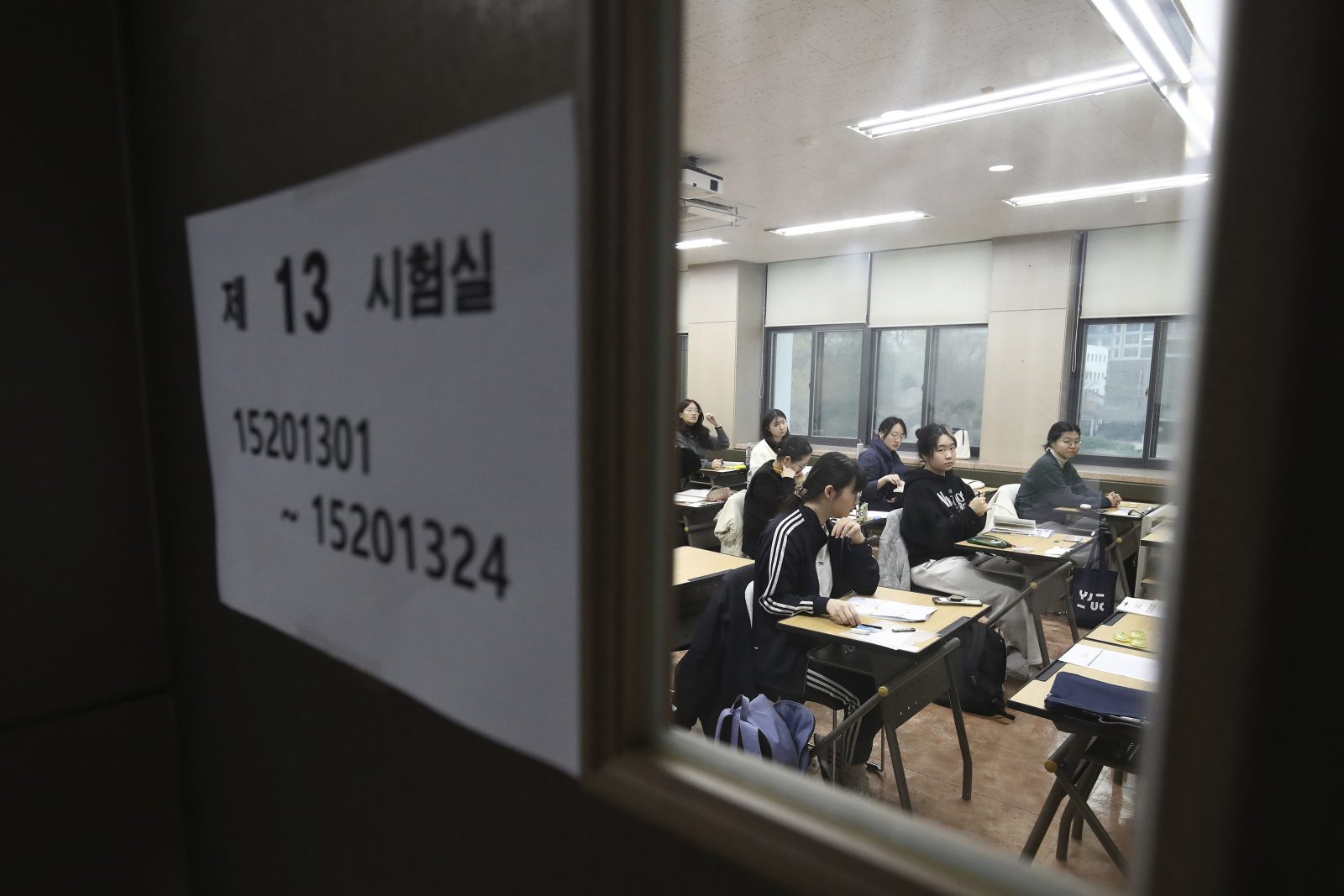 South Korea: The educational miracle and the dark side - Performance, pressure and inequalities