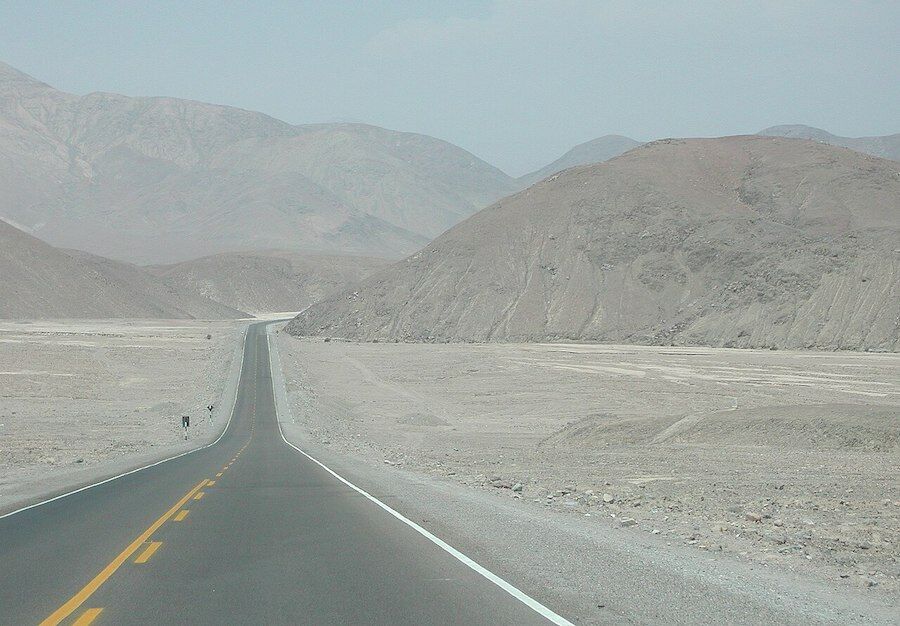 The longest road in the world has one but: crossing its wild “crack” is almost impossible