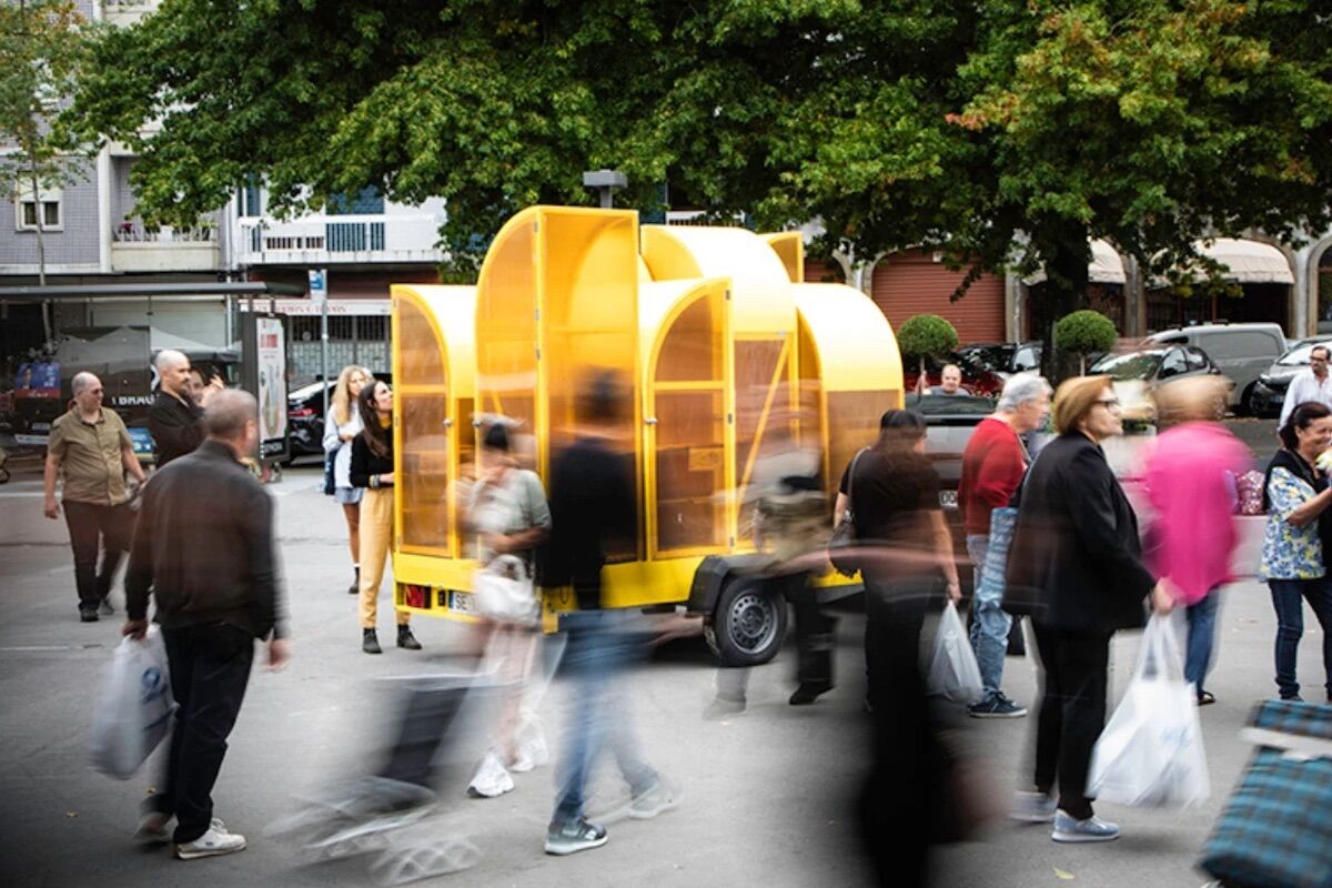 Walking Sowing. A greenhouse on wheels born in Braga refuses to stay still