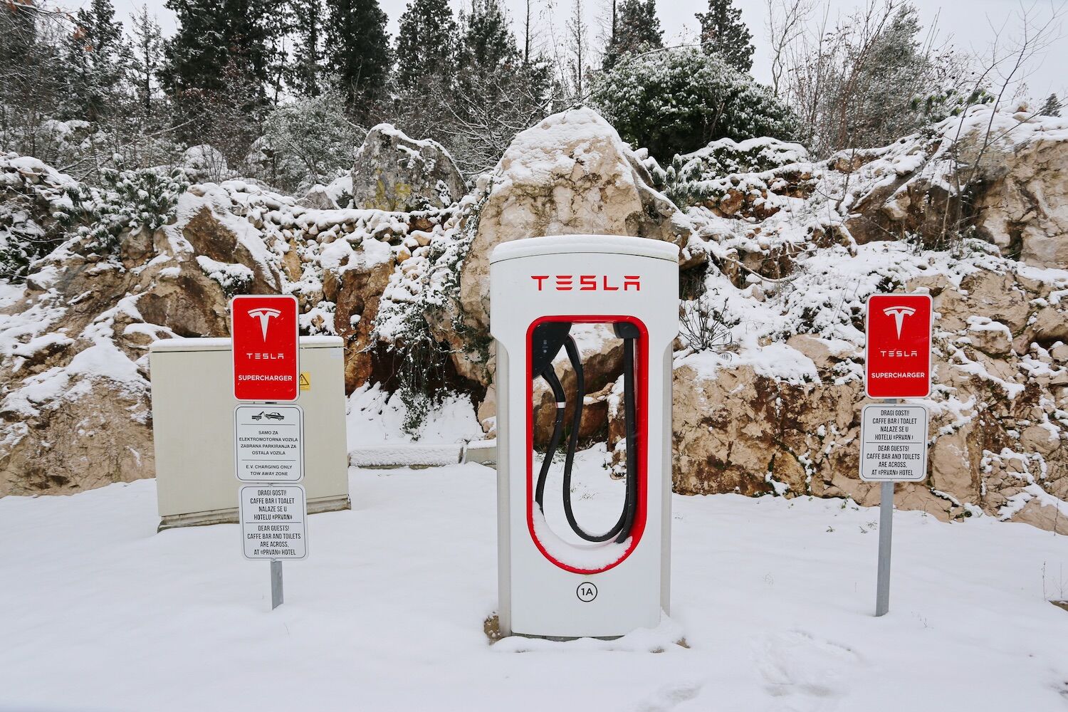 The “tram winter” is becoming global. Not even Tesla is immune