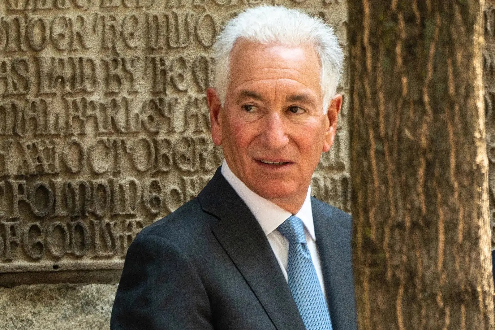 Charles Kushner: Trump's ambassador-in-law who ignores diplomatic protocols